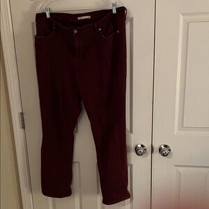 Elegant Burgundy Straight Leg Jeans
